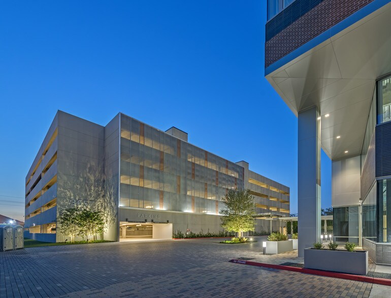 More Photos Of 3657 Briarpark Dr, Houston Office For Sale