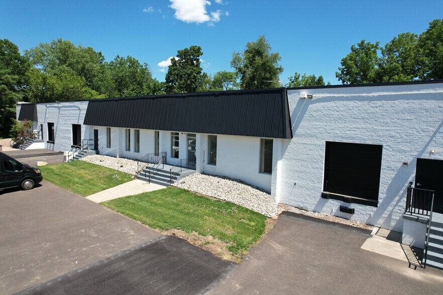 More Photos Of 201-375 Pheasant Run, Newtown Unknown For Lease