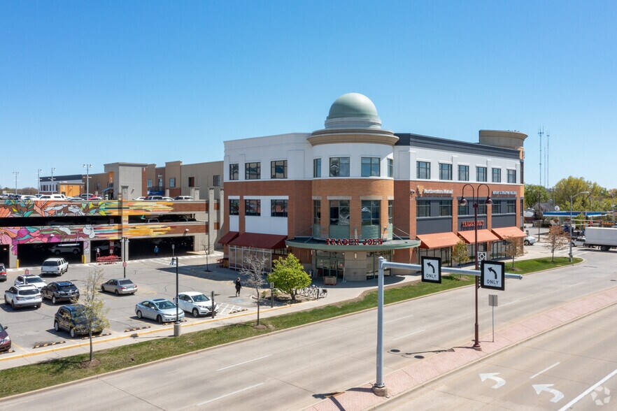 More Photos Of 5900 N Port Washington Rd, Glendale Unknown For Lease