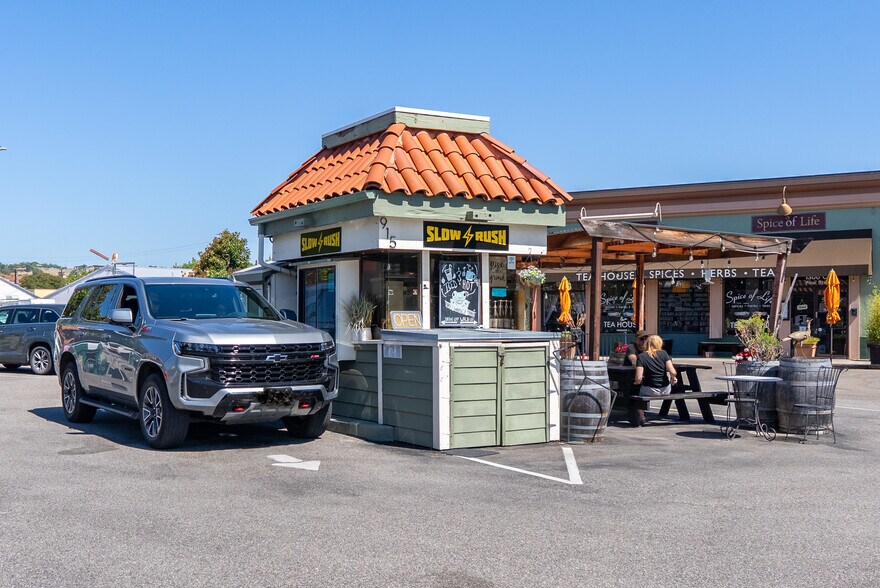 More Photos Of 1306 Pine St, Paso Robles Storefront For Sale
