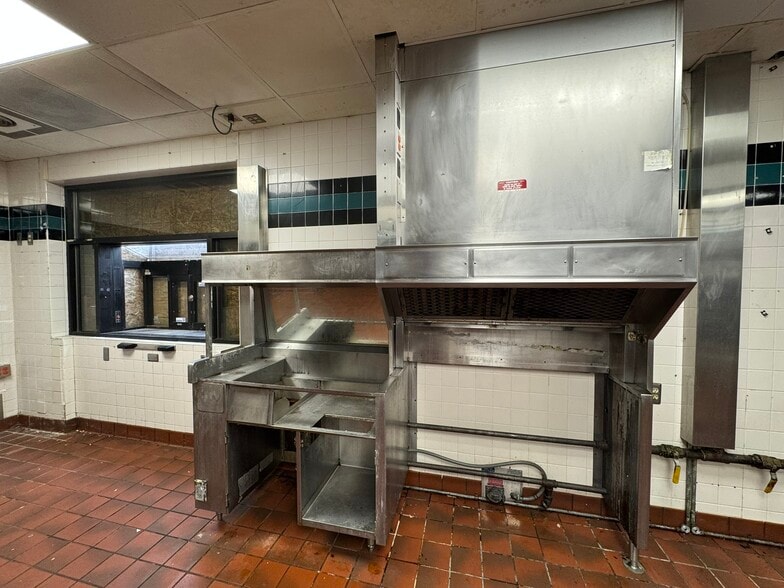 More Photos Of 5432 Portage Rd, Portage Fast Food For Sale
