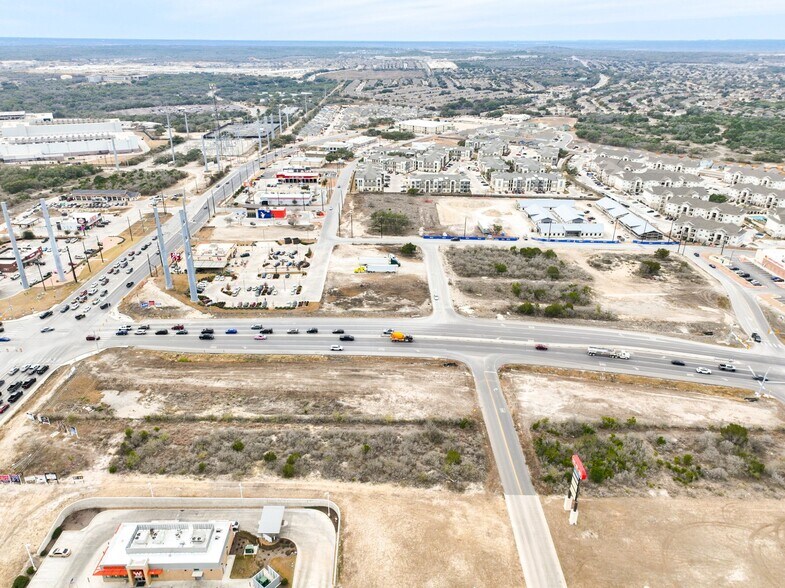 More Photos Of 211 Crossing Ave, San Antonio Office For Sale