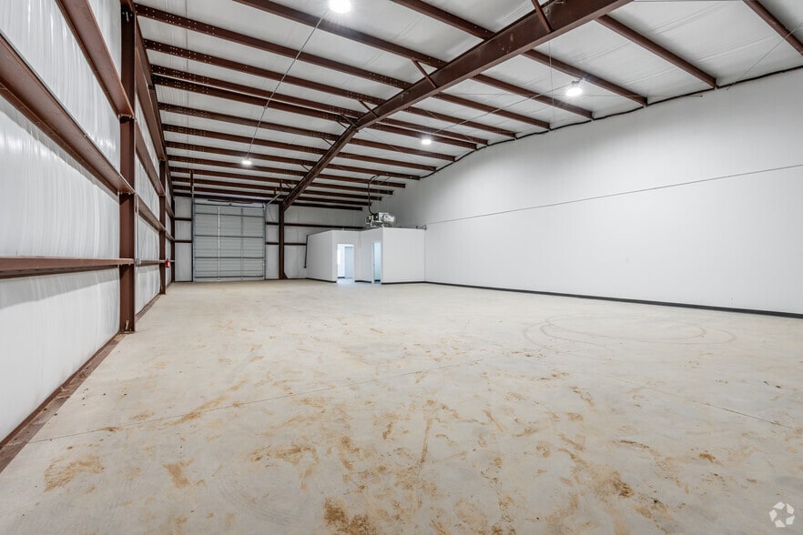 More Photos Of 17540 Matany Rd, Justin Distribution For Sale