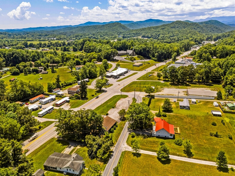 More Photos Of 675 Hendersonville Hwy, Pisgah Forest Office For Sale