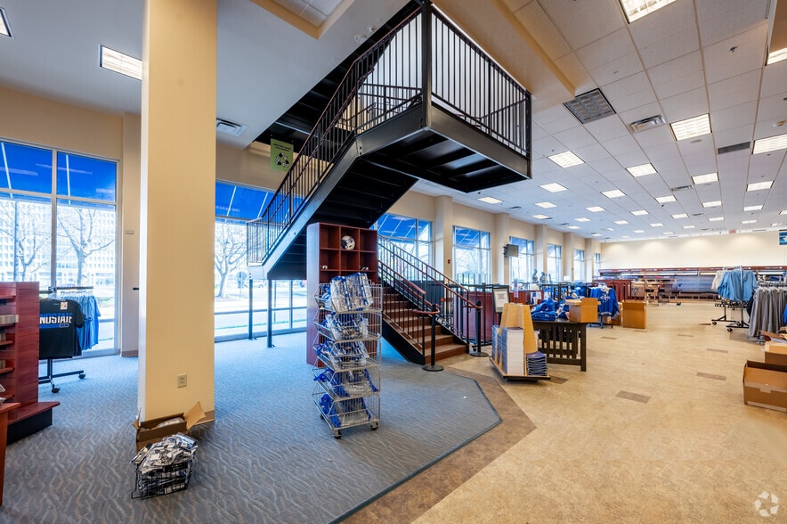 More Photos Of 22 N 5th St, Terre Haute Office For Lease