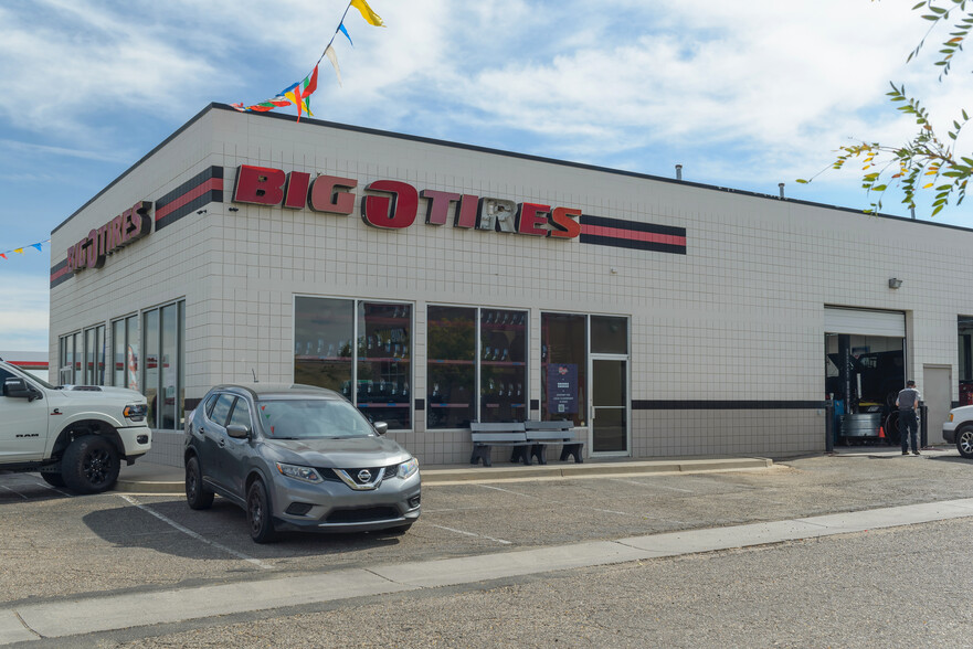 Primary Photo Of 430 Eagleridge Blvd, Pueblo Auto Repair For Sale