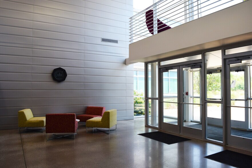 More Photos Of 355 Ledgelawn Dr, Conway Office For Lease