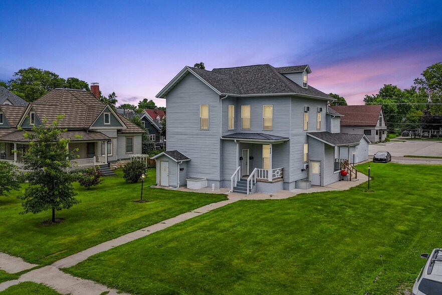 Primary Photo Of 920 High St, Grinnell Apartments For Sale