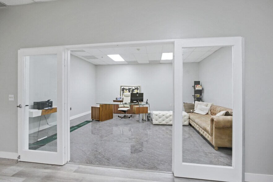 More Photos Of 19143 S Hamilton Ave, Gardena Warehouse For Sale