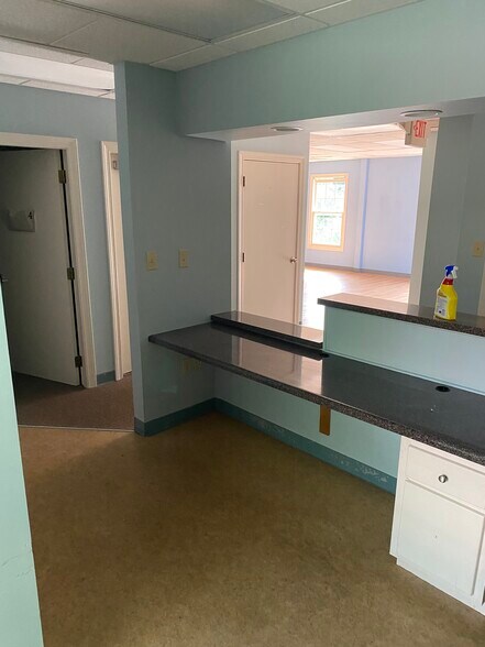 More Photos Of 145-155 N Park Trl, Stockbridge Medical For Sale