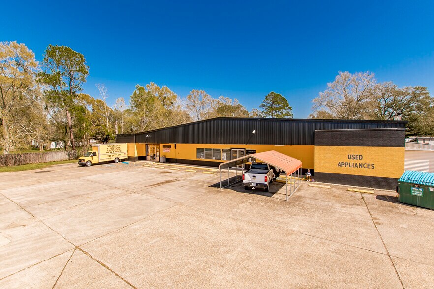 More Photos Of 12282 Highway 431, Saint Amant Storefront Retail Office For Sale