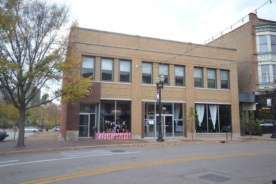 More Photos Of 76-80 S Grove Ave, Elgin Office For Lease