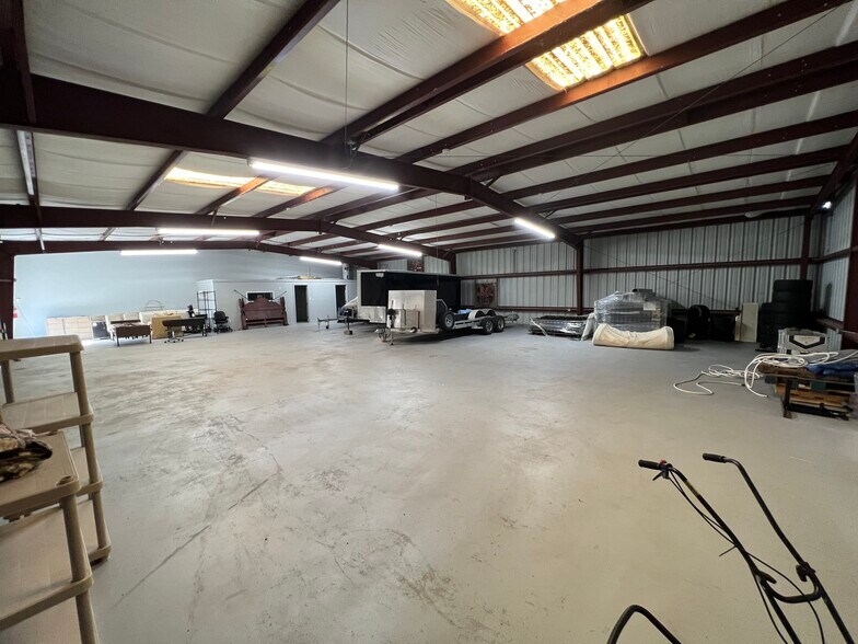 More Photos Of 3031 Gusty Ln, Orlando Warehouse For Lease