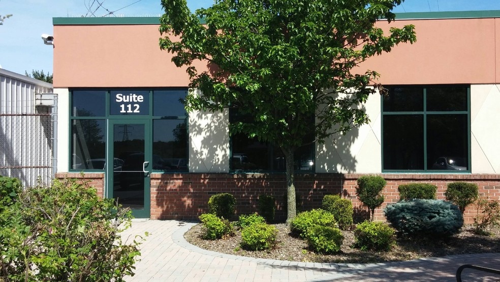 29472949 Erie Blvd E, Syracuse, NY 13224 Retail