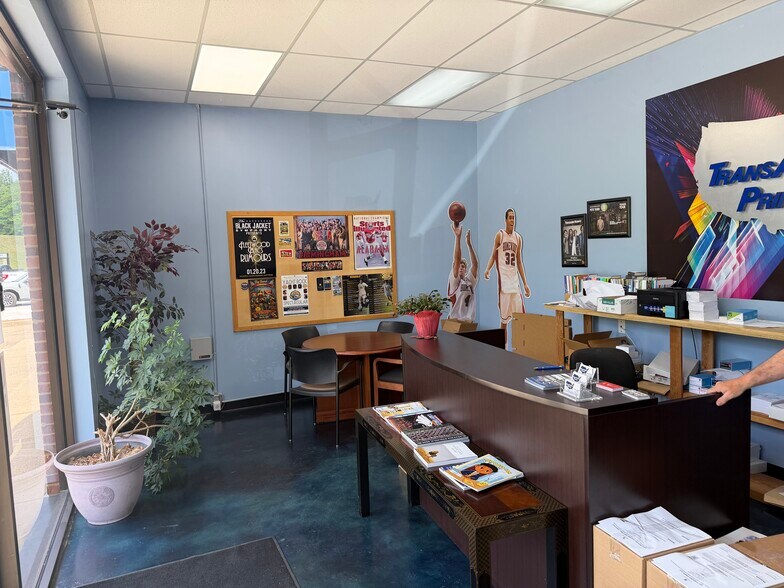 More Photos Of 521 Palisades Blvd, Birmingham Storefront Retail Office For Sale