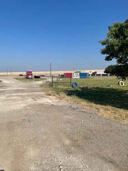 More Photos Of 2300 S Business 45, Corsicana Land For Sale