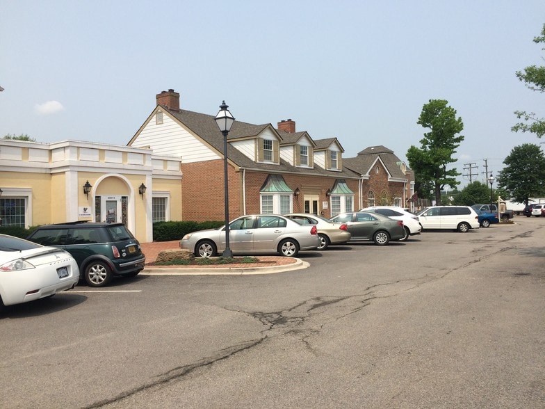 More Photos Of 8800-8810 Pear Tree Village Ct, Alexandria Unknown For Lease