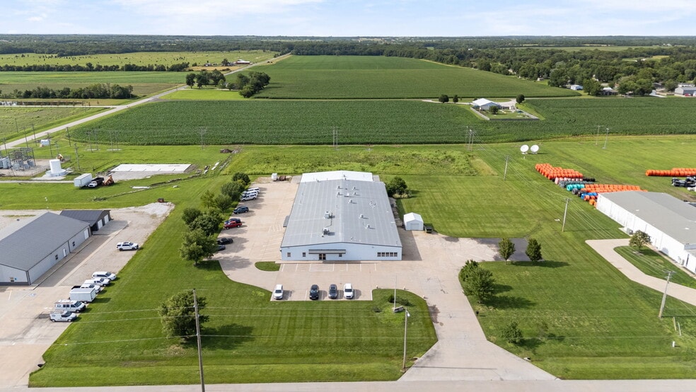 More Photos Of 900 W Miller Rd, Iola Manufacturing For Sale
