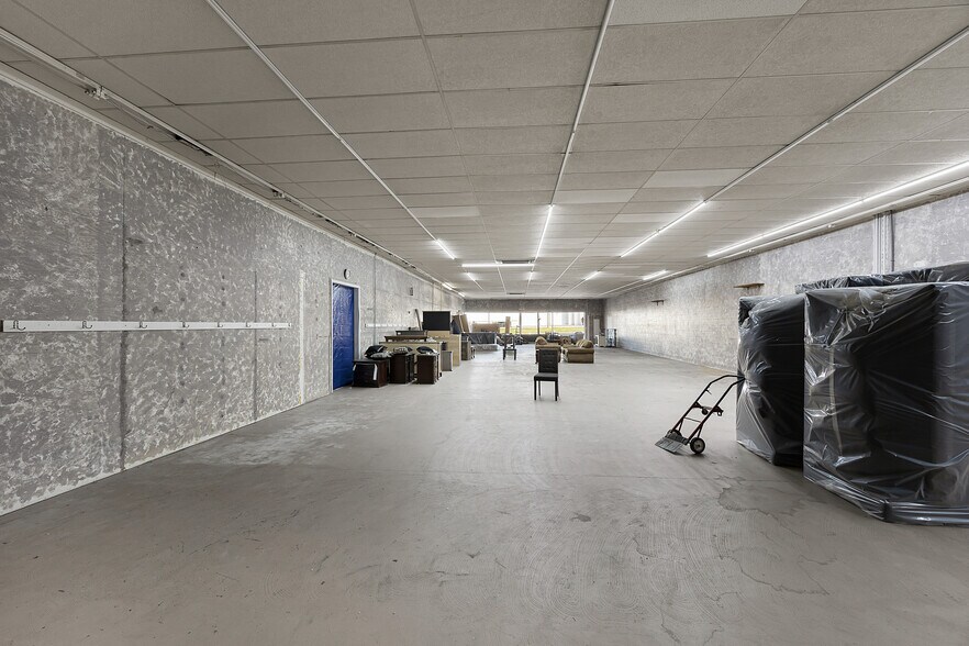 More Photos Of 23 Heritage Sq, Jackson Freestanding For Sale