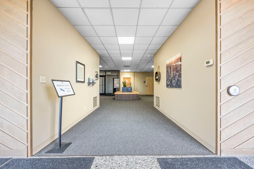 More Photos Of 7511 W Arrowhead Ave, Kennewick Office For Lease