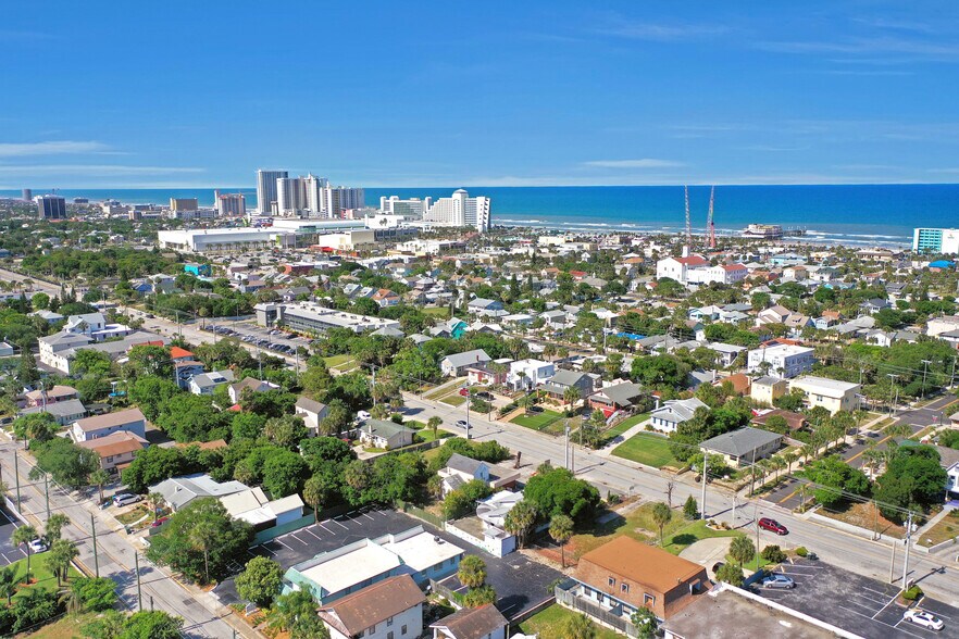 More Photos Of 162 Peninsula Dr S, Daytona Beach Medical For Sale