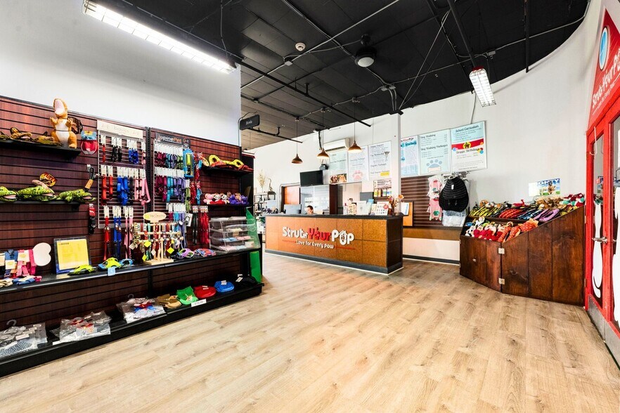 More Photos Of 72 68th St, Guttenberg Flex For Lease