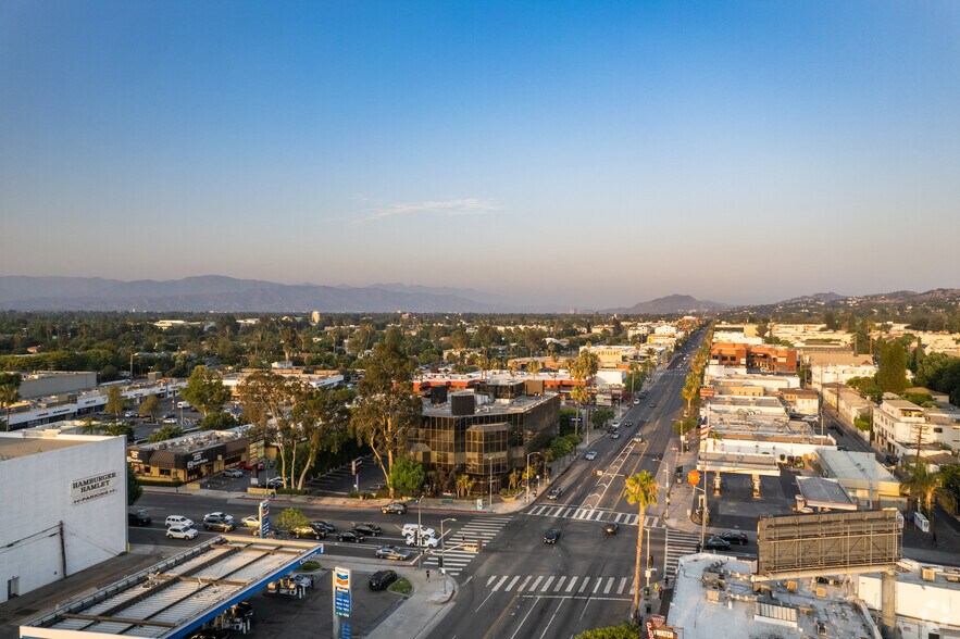 More Photos Of 14455 Ventura Blvd, Sherman Oaks Loft Creative Space For Lease