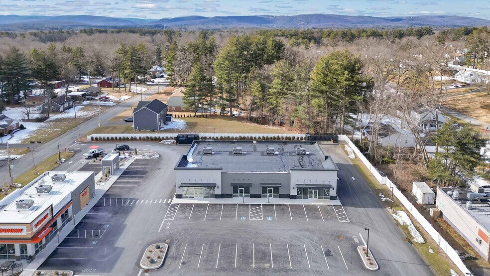 More Photos Of 212 Southampton Rd, Westfield Freestanding For Lease