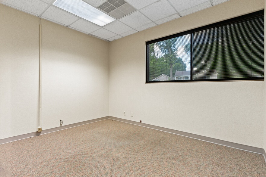 More Photos Of 915 Judson Rd, Longview Office Residential For Sale