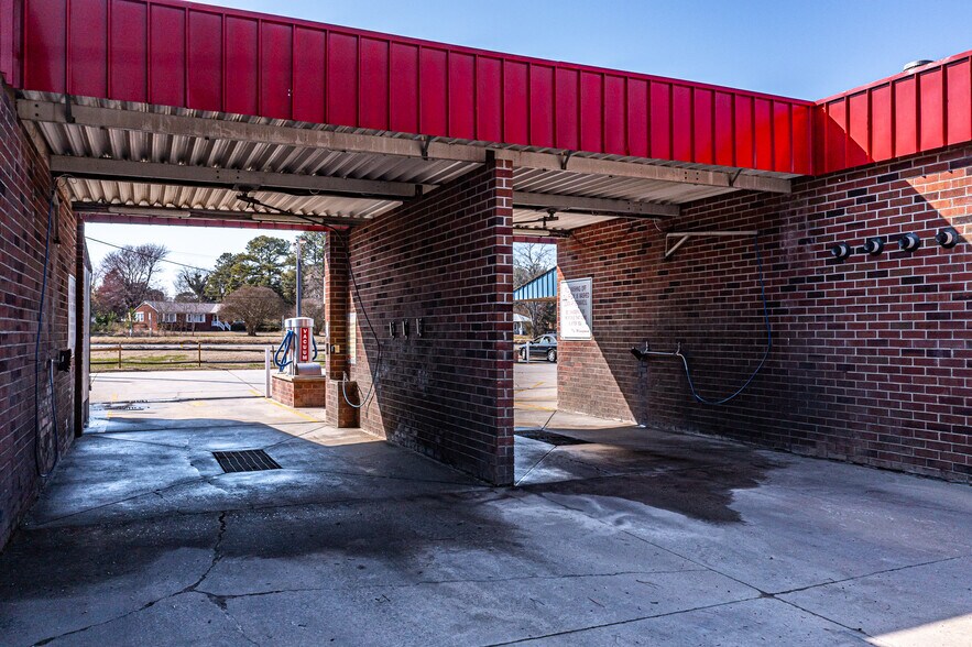 More Photos Of 1843 George Washington Memorial Hwy, Gloucester Point Carwash For Sale