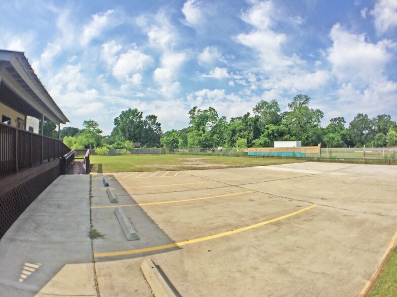 More Photos Of 4439 Pinemont Dr, Houston Land For Lease