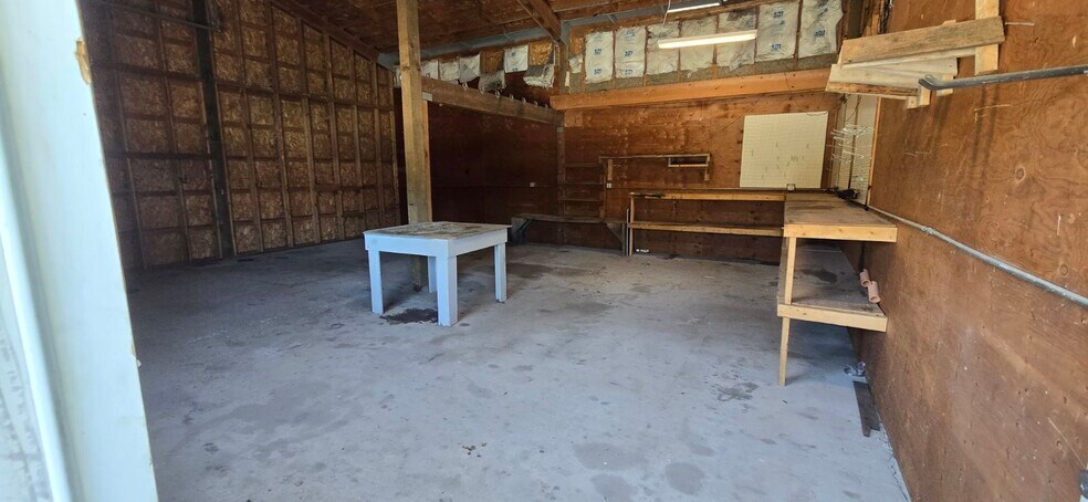 More Photos Of 10404 229th St E, Graham Flex For Lease