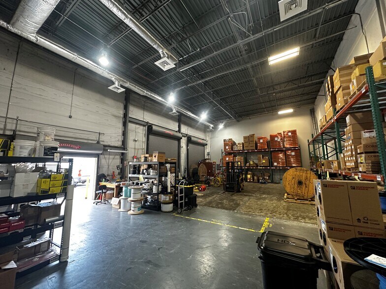 More Photos Of 14175 Icot Blvd, Clearwater Light Manufacturing For Lease