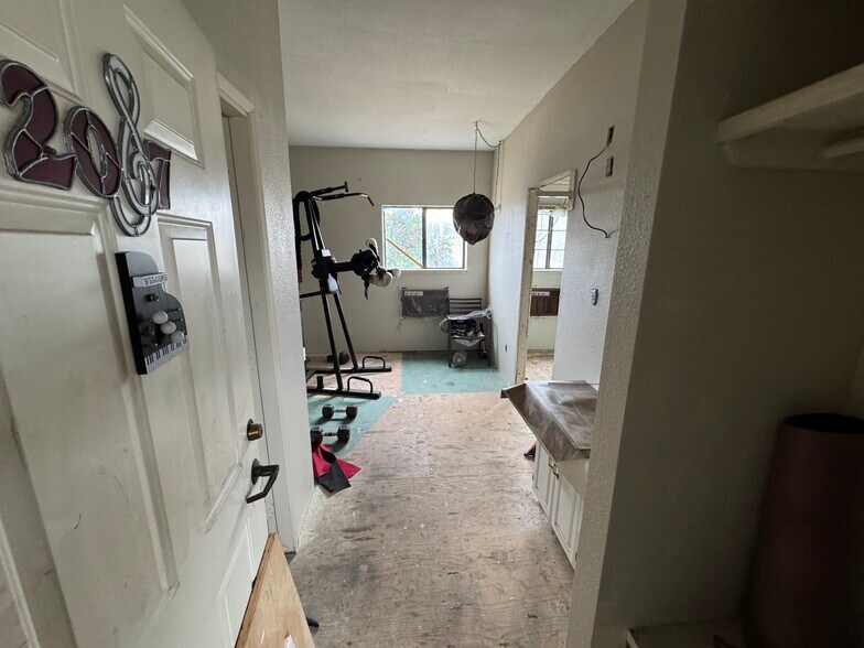 More Photos Of 20 Main St, Isleton Hospitality For Sale