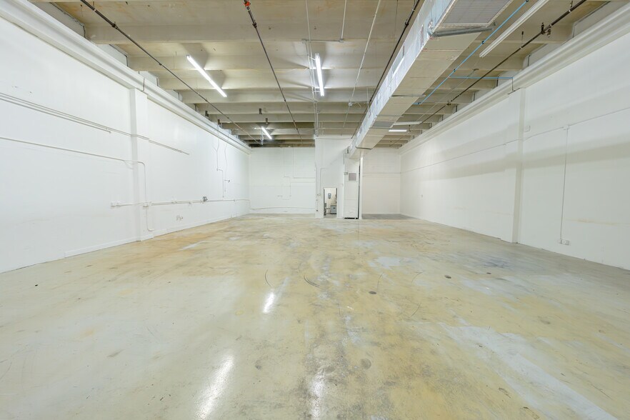 More Photos Of 4093 N 28th Way, Hollywood Warehouse For Lease