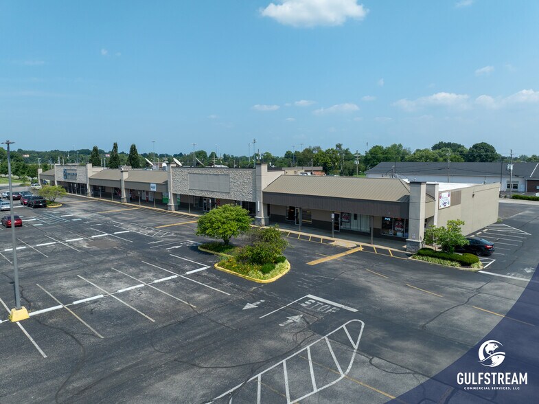 More Photos Of 650-712 Eastern Blvd, Clarksville Storefront For Lease