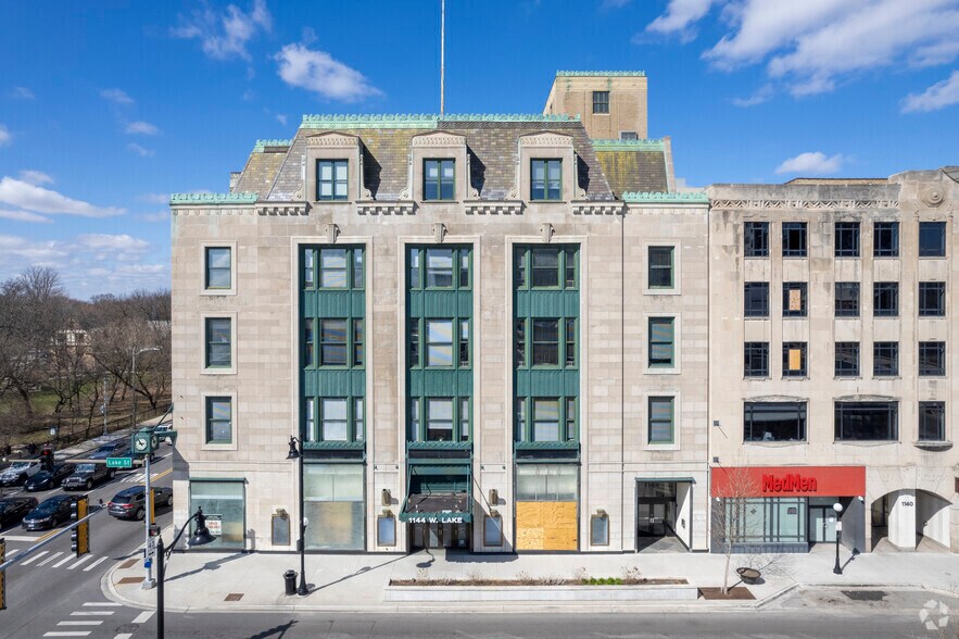 More Photos Of 1144 Lake St, Oak Park Office For Lease