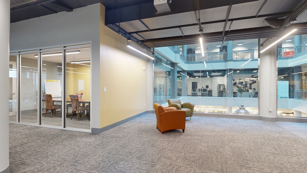 Primary Photo Of 260 E Main St, Rochester Medical For Lease