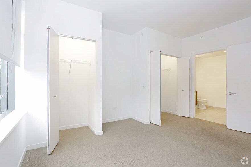 More Photos Of 558 W Webster Ave, Chicago Apartments For Lease