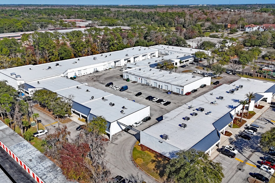 More Photos Of 8535 Baymeadows Rd, Jacksonville Storefront For Lease