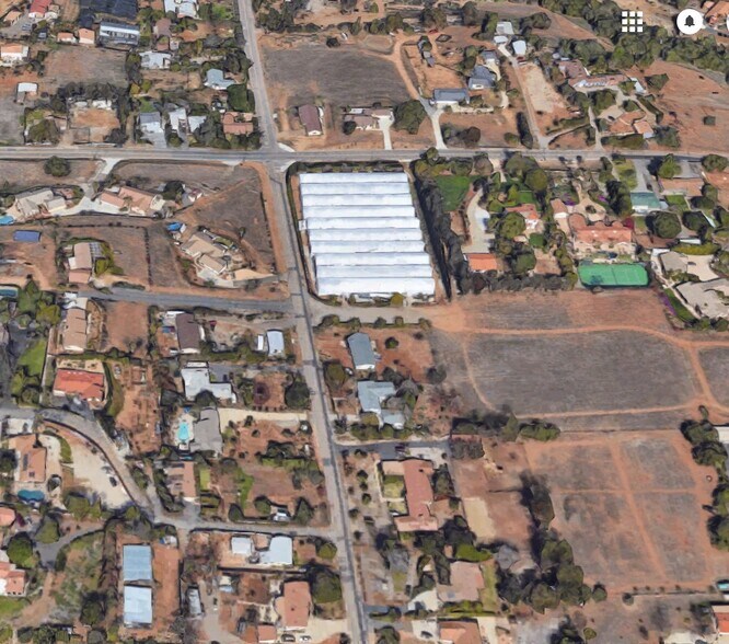 More Photos Of 501 Osborne St, Vista Winery Vineyard For Sale