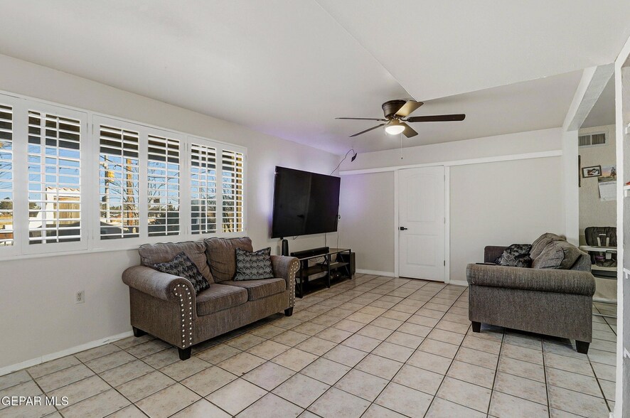 More Photos Of 10540 Socorro Rd, Socorro Specialty For Sale