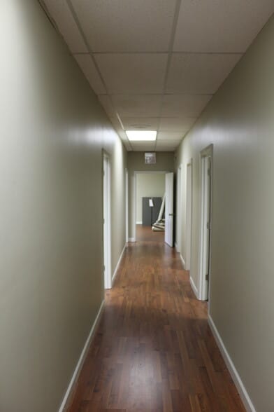 More Photos Of 100 - 104 Business Park Dr, Ridgeland Office For Sale