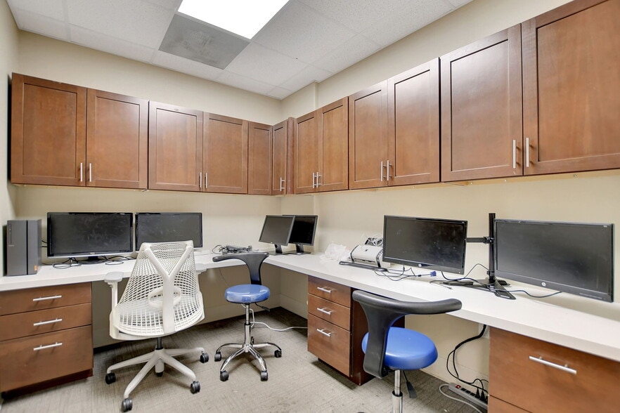 More Photos Of 264 N Highland Springs Ave, Banning Medical For Sale