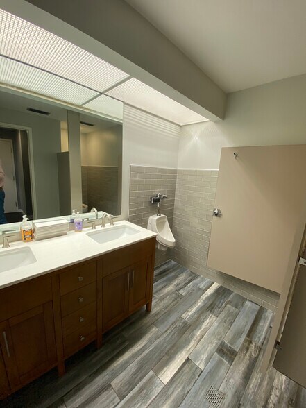 More Photos Of 24 Oglethorpe Professional Blvd, Savannah Medical For Lease