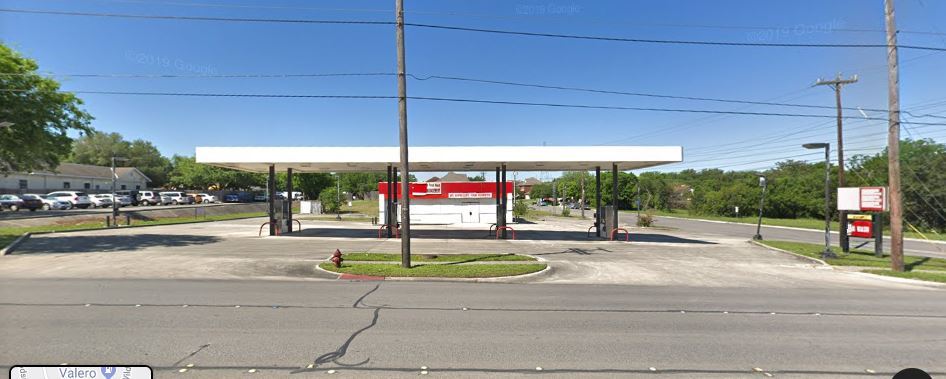 Primary Photo Of 11917 Toepperwein Rd, Live Oak Service Station For Lease