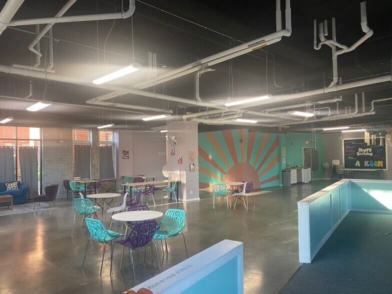 More Photos Of 25-33 Elgin Ave, Forest Park Apartments For Lease