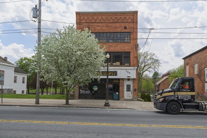 Primary Photo Of 143 Broadway, Fort Edward Storefront Retail Office For Sale