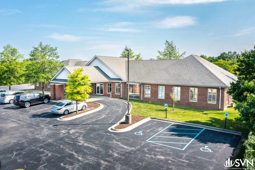 Primary Photo Of 203-205 Fairfield Dr, Nicholasville Office For Lease