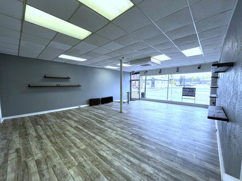 More Photos Of 33 King St, Shippensburg Storefront Retail Residential For Lease